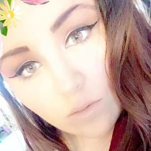 Meet your Posher, Selena